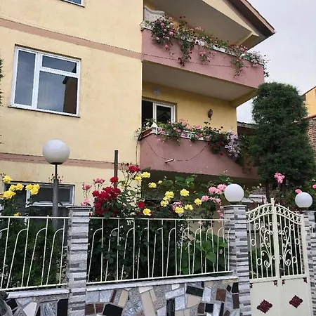 Апартаменты Topciu's Appartments